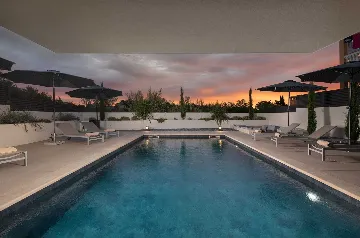 Villa with Pool in Petrčane for 8