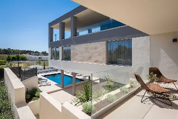 Villa with Pool in Petrčane for 8