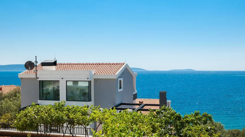 4-Bedroom Villa in Okrug Gornji, Croatia