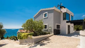 4-Bedroom Villa in Okrug Gornji, Croatia