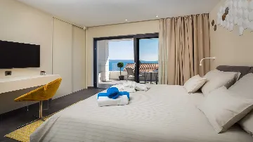 4-Bedroom Villa in Okrug Gornji, Croatia