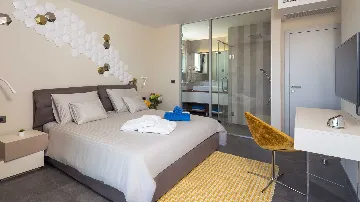 4-Bedroom Villa in Okrug Gornji, Croatia