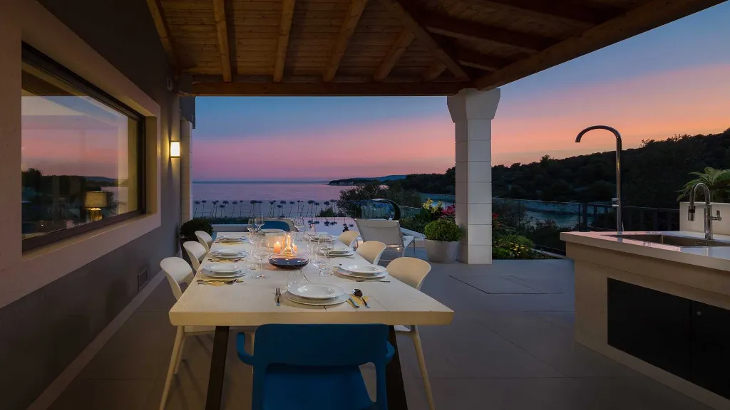 4-Bedroom Villa in Okrug Gornji, Croatia