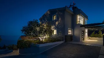 4-Bedroom Villa in Okrug Gornji, Croatia