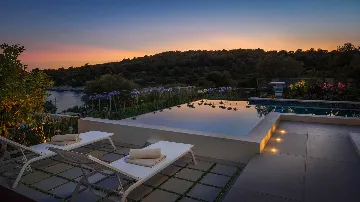 4-Bedroom Villa in Okrug Gornji, Croatia