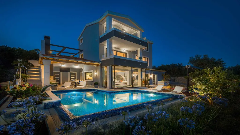 4-Bedroom Villa in Okrug Gornji, Croatia