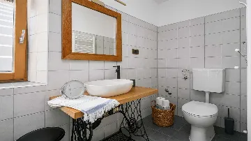 Renovated Istrian Villa for 6 in Višnjan