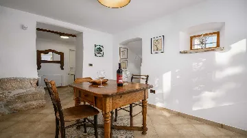 Renovated Istrian Villa for 6 in Višnjan