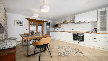 Renovated Istrian Villa for 6 in Višnjan