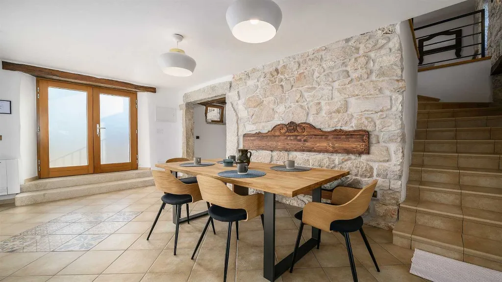 Renovated Istrian Villa for 6 in Višnjan