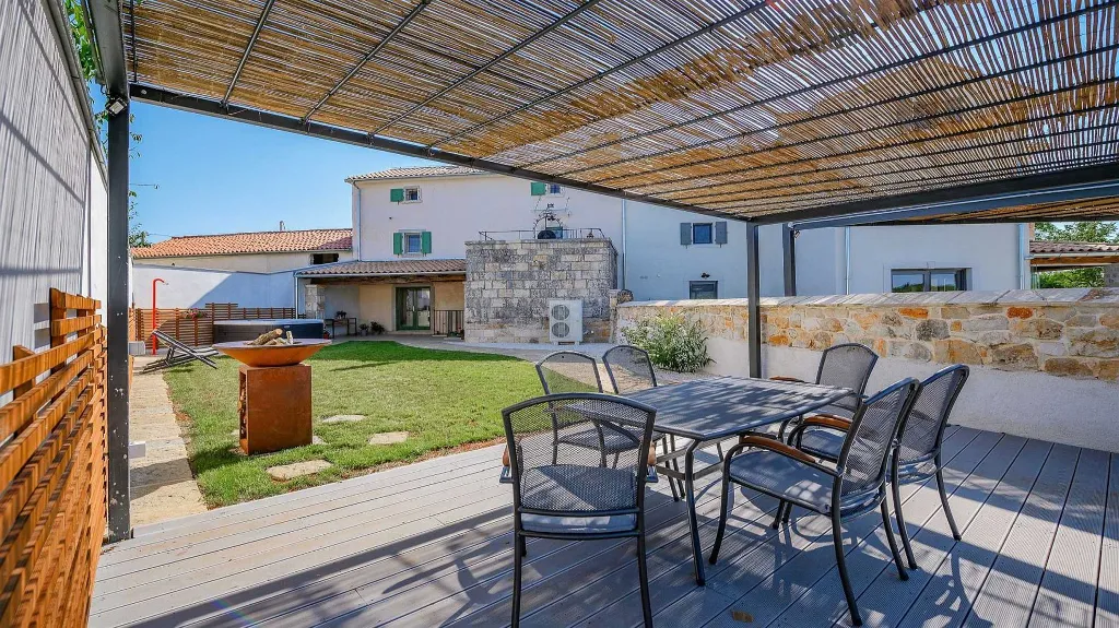 Renovated Istrian Villa for 6 in Višnjan