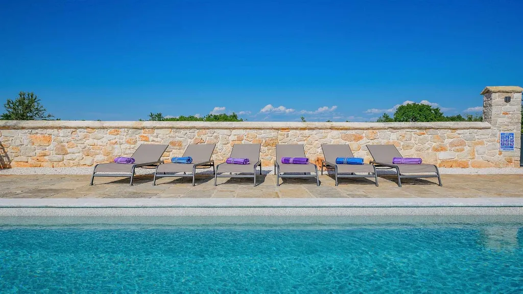 Renovated Villa in Višnjan for 8 Guests