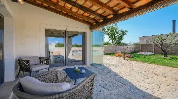Renovated Villa in Višnjan for 8 Guests