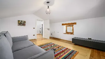 Renovated Villa in Višnjan for 8 Guests