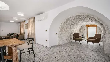 Renovated Villa in Višnjan for 8 Guests