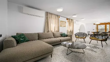 Renovated Villa in Višnjan for 8 Guests