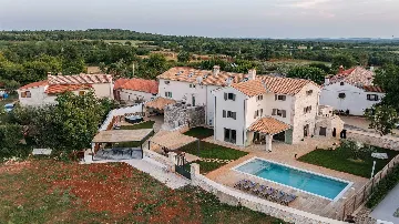 Renovated Villa in Višnjan for 8 Guests