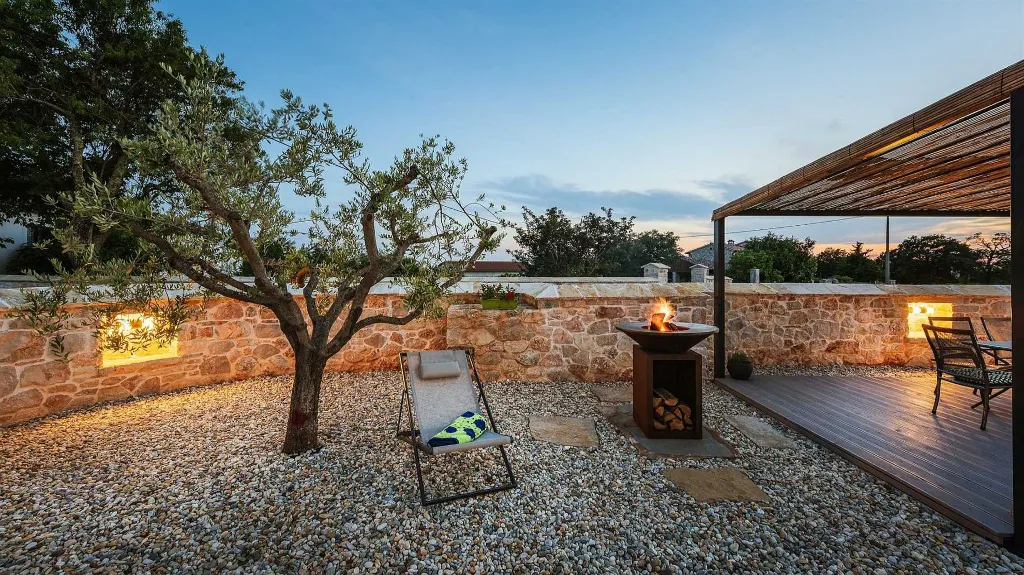 Villa with Heated Pool in Višnjan