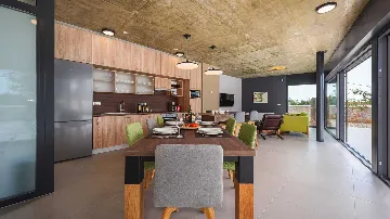 Villa with Heated Pool in Višnjan