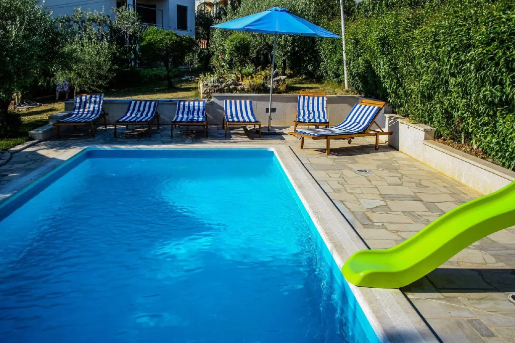Pula Villa for Up to 12 Guests, Private Pool