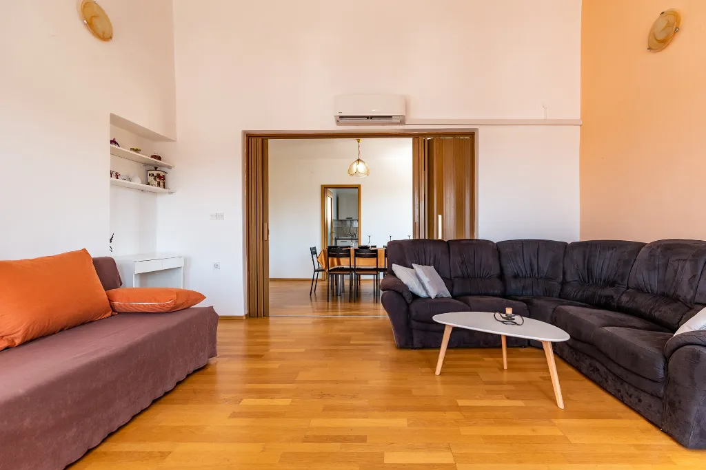 Pula Villa for Up to 12 Guests, Private Pool