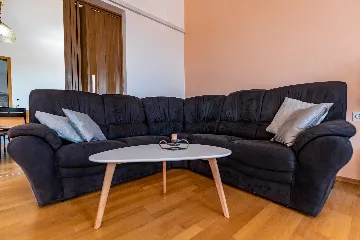 Pula Villa for Up to 12 Guests, Private Pool