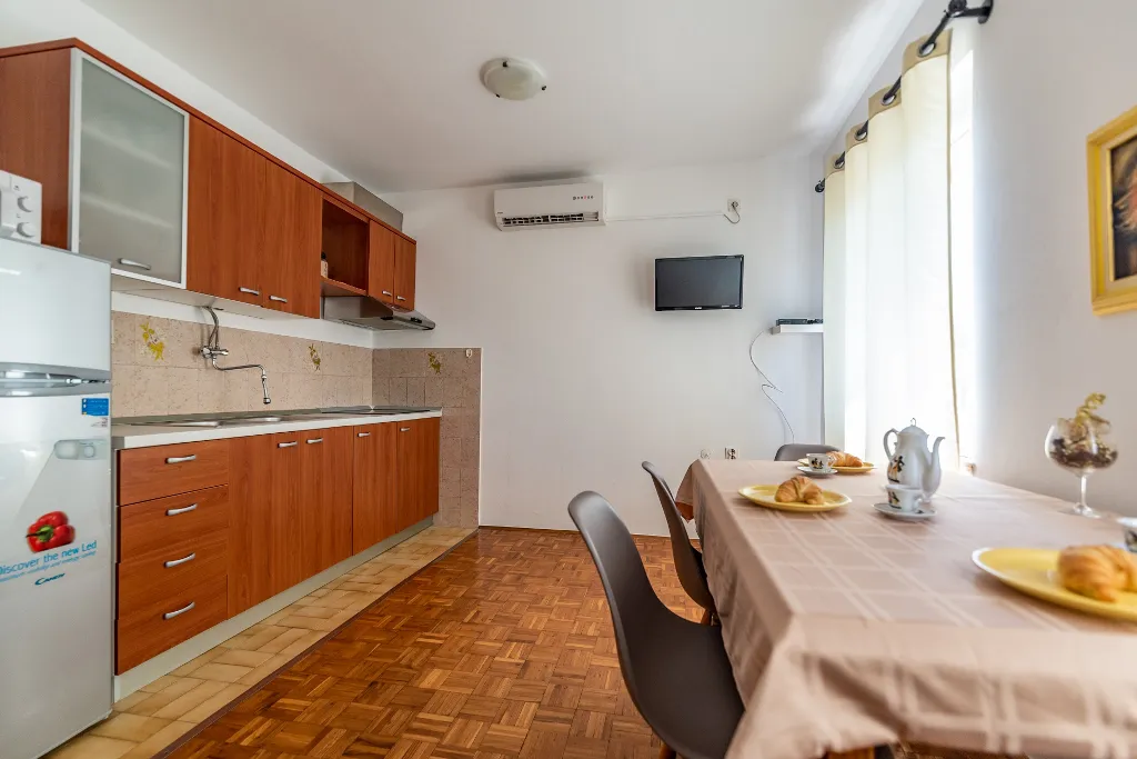 Pula Villa for Up to 12 Guests, Private Pool