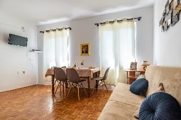 Pula Villa for Up to 12 Guests, Private Pool