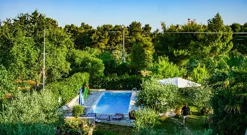 Pula Villa for Up to 12 Guests, Private Pool