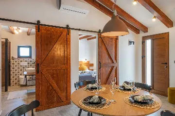 Villa with Pool in Nedešćina