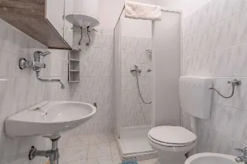 Spacious Family Home with Pool in Labin