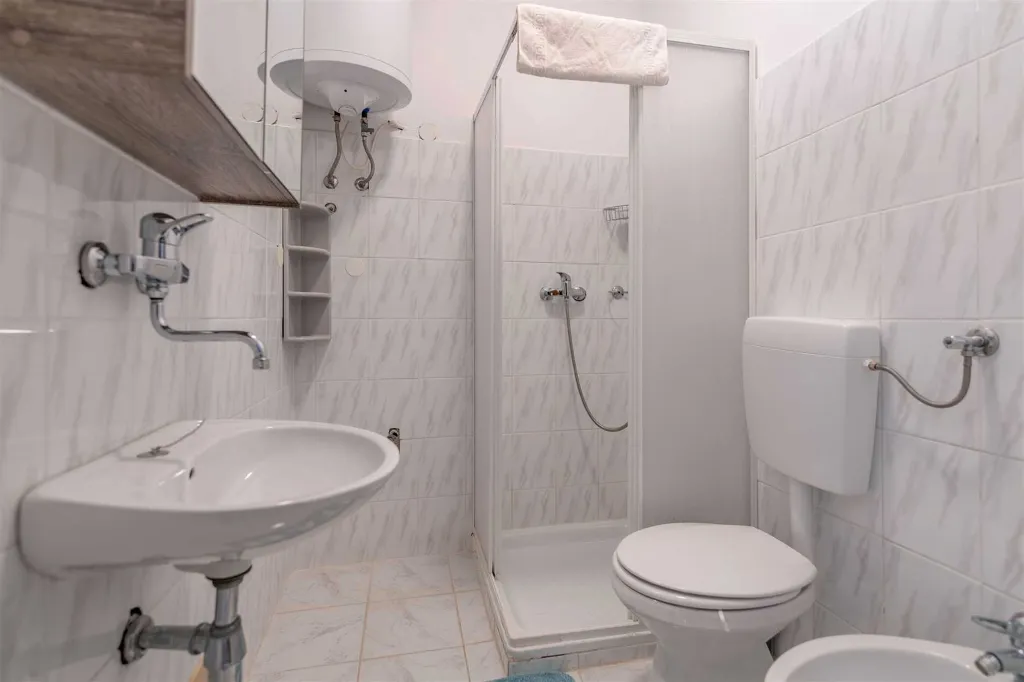Spacious Family Home with Pool in Labin