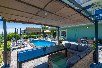 Spacious Family Home with Pool in Labin