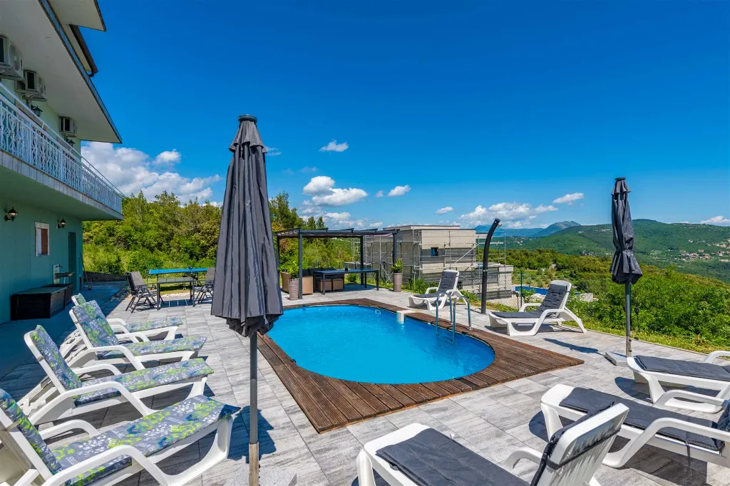 Spacious Family Home with Pool in Labin