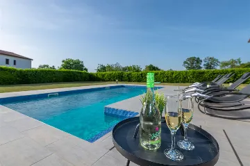 House in Pazin for 8 Guests with Private Pool