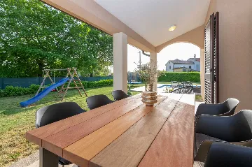 House in Pazin for 8 Guests with Private Pool