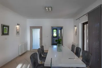 House in Pazin for 8 Guests with Private Pool