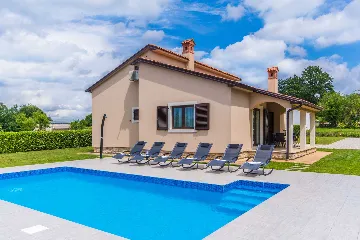 House in Pazin for 8 Guests with Private Pool