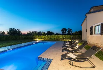 House in Pazin for 8 Guests with Private Pool