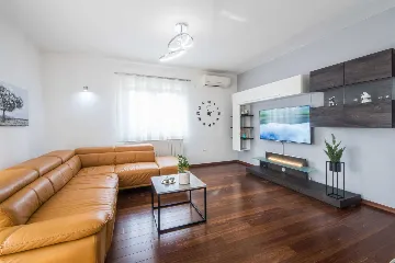 House in Pazin for 8 Guests with Private Pool