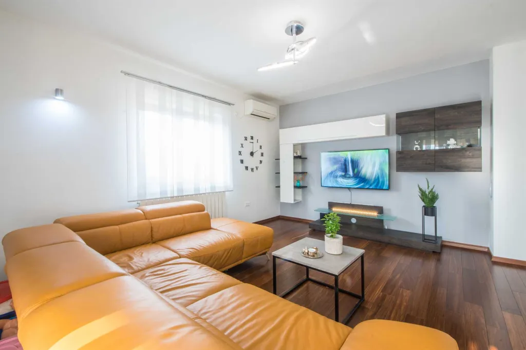 House in Pazin for 8 Guests with Private Pool