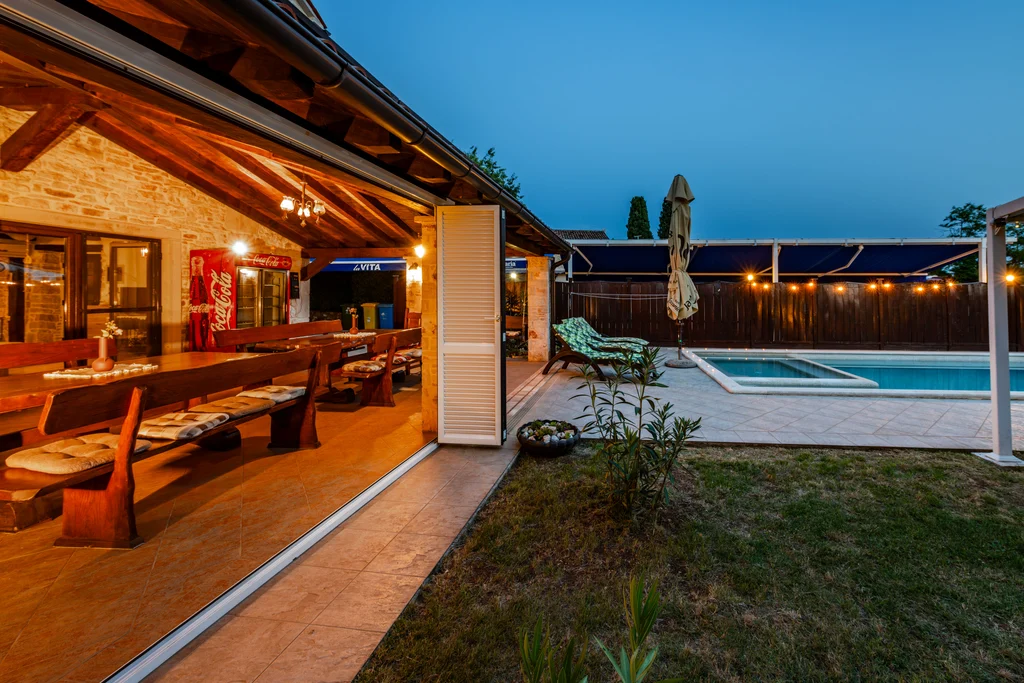 Holiday House in Barban with Heated Pool