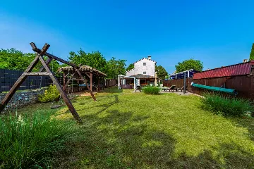 Holiday House in Barban with Heated Pool