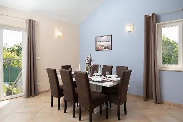 3-Bedroom House in Savičenta with Pool and Grill