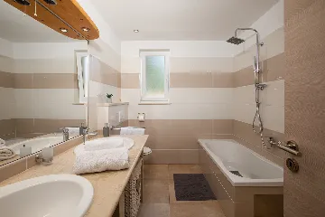 3-Bedroom House in Savičenta with Pool and Grill