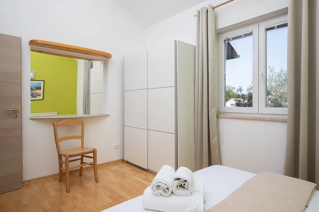 3-Bedroom House in Savičenta with Pool and Grill
