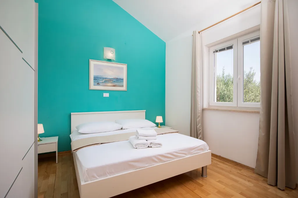 3-Bedroom House in Savičenta with Pool and Grill