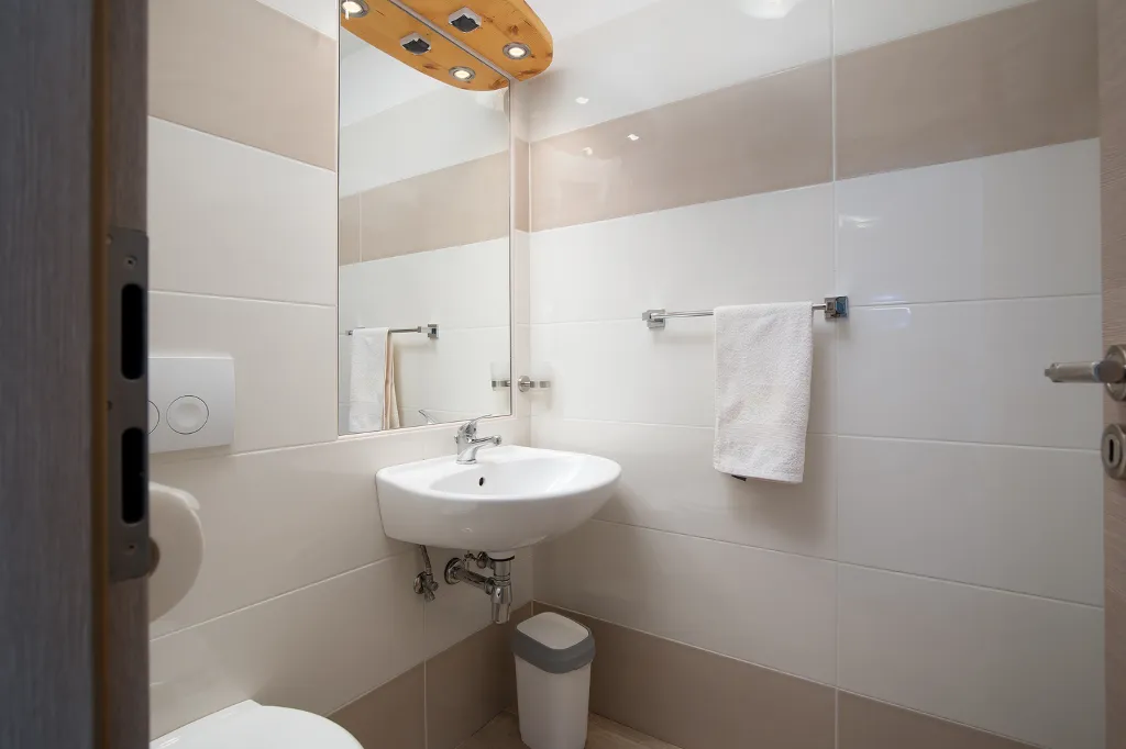 3-Bedroom House in Savičenta with Pool and Grill