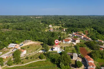 3-Bedroom House in Savičenta with Pool and Grill