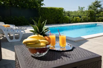 3-Bedroom House in Savičenta with Pool and Grill